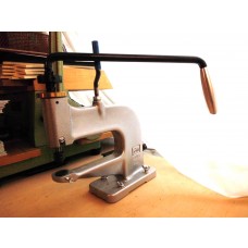  Nietenpresse 