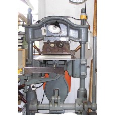 Antik  Prägepresse  30x40 cm 220 V